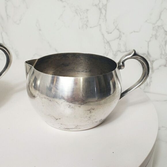 WM A ROGERS Vintage Silver Plated Sugar and Creamer Set - Picture 2 of 10
